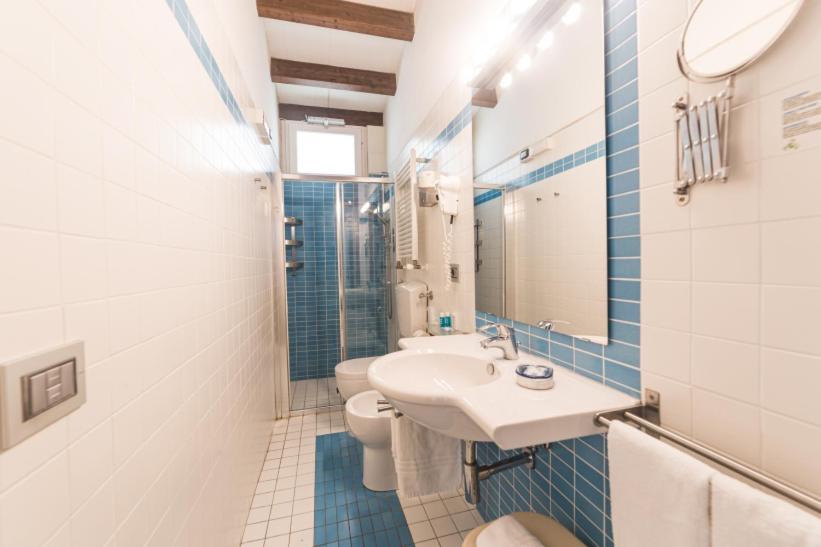 Hotel Santa Maria Кьявари Экстерьер фото