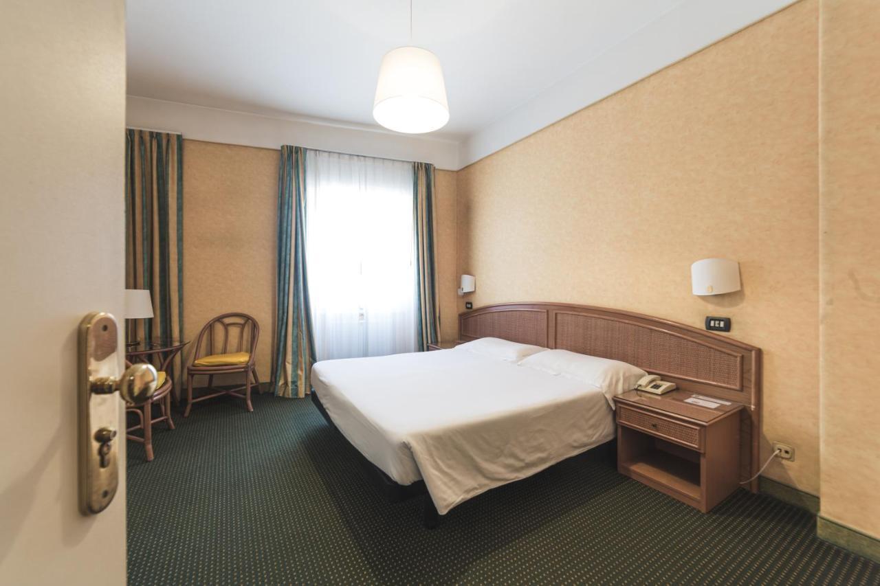 Hotel Santa Maria Кьявари Экстерьер фото